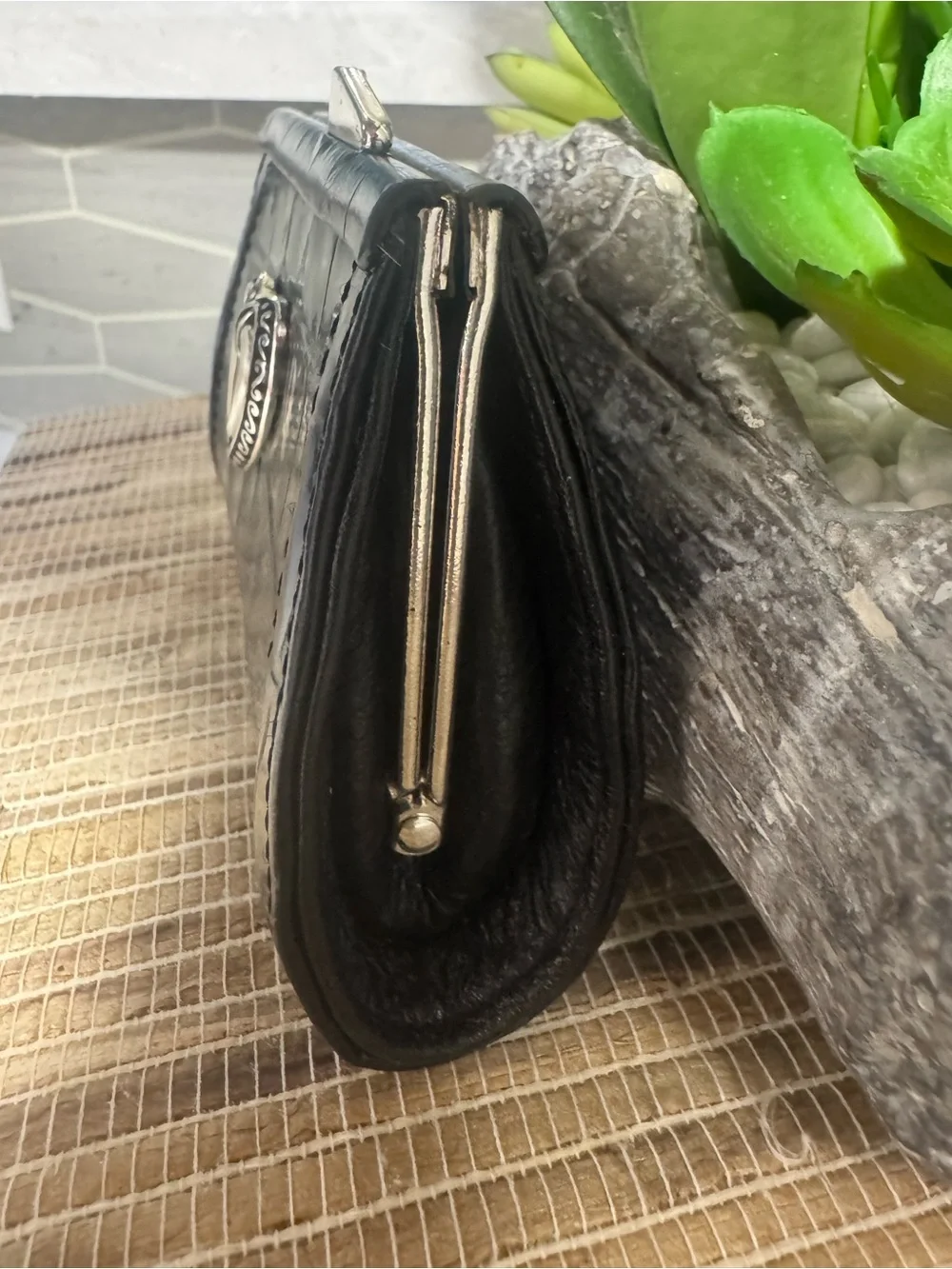 Like NEW Brighton Black Croc-Embossed Heart Silver Tone Clasp Small Purse